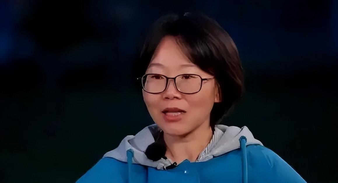 开云中国-45岁的李娟近况曝光，住15W的房子，不生孩子也不上班，选择隐居